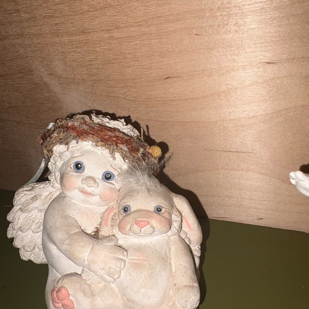 Dreamsicles Cherub Figurine with Animals - Picture 2 of 2
